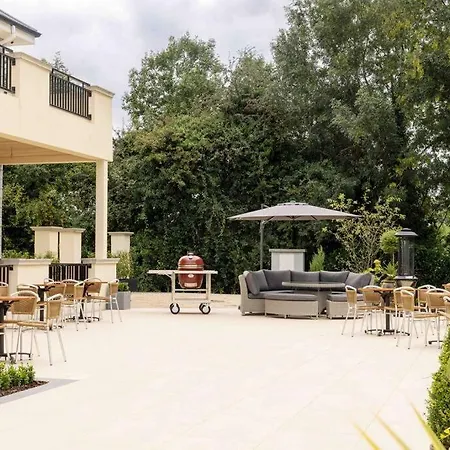 Sallymount House Villa *