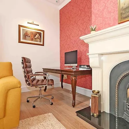 Sallymount House *